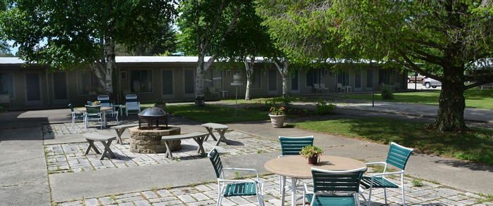 Birchwood Inn (Birchwood Farm Lodge) - From Web Listing (newer photo)